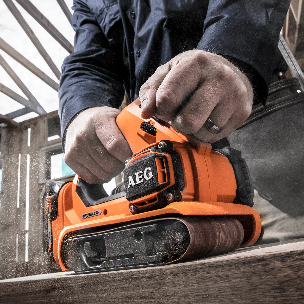 AEG 18V Brushless Belt Sander - 75mm - Skin Only - Quick Release Belt Change - Variable Speed Control - Image 3
