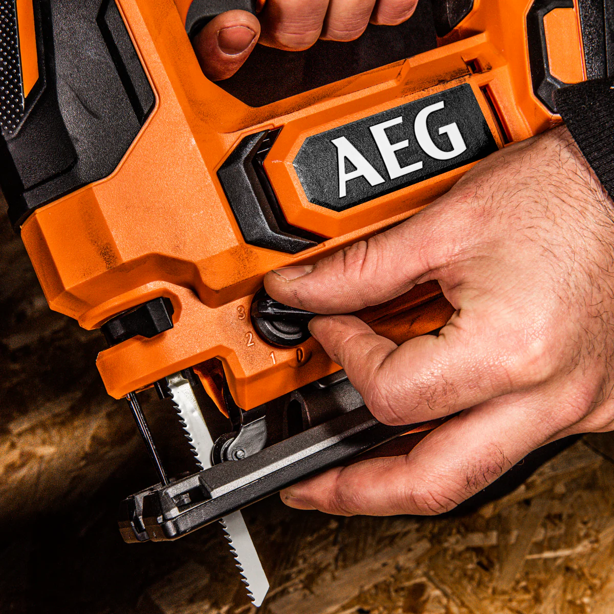 AEG 18V D-Handle Jigsaw Skin Only - 3000 SPM - Precision Cutting - Image 3