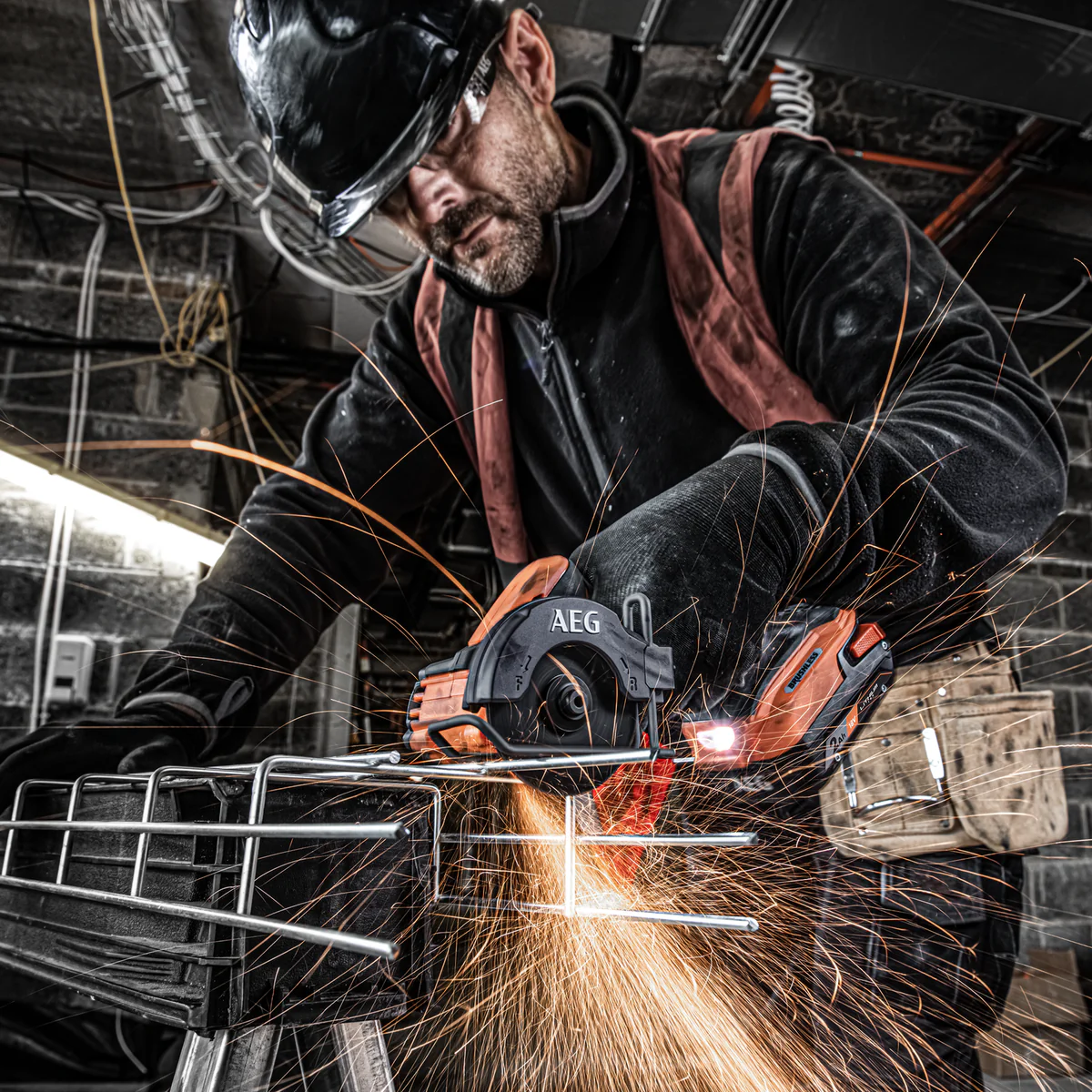 AEG Brushless Cut Off Tool - 3" - Skin Only - Compact & Lightweight - Image 3
