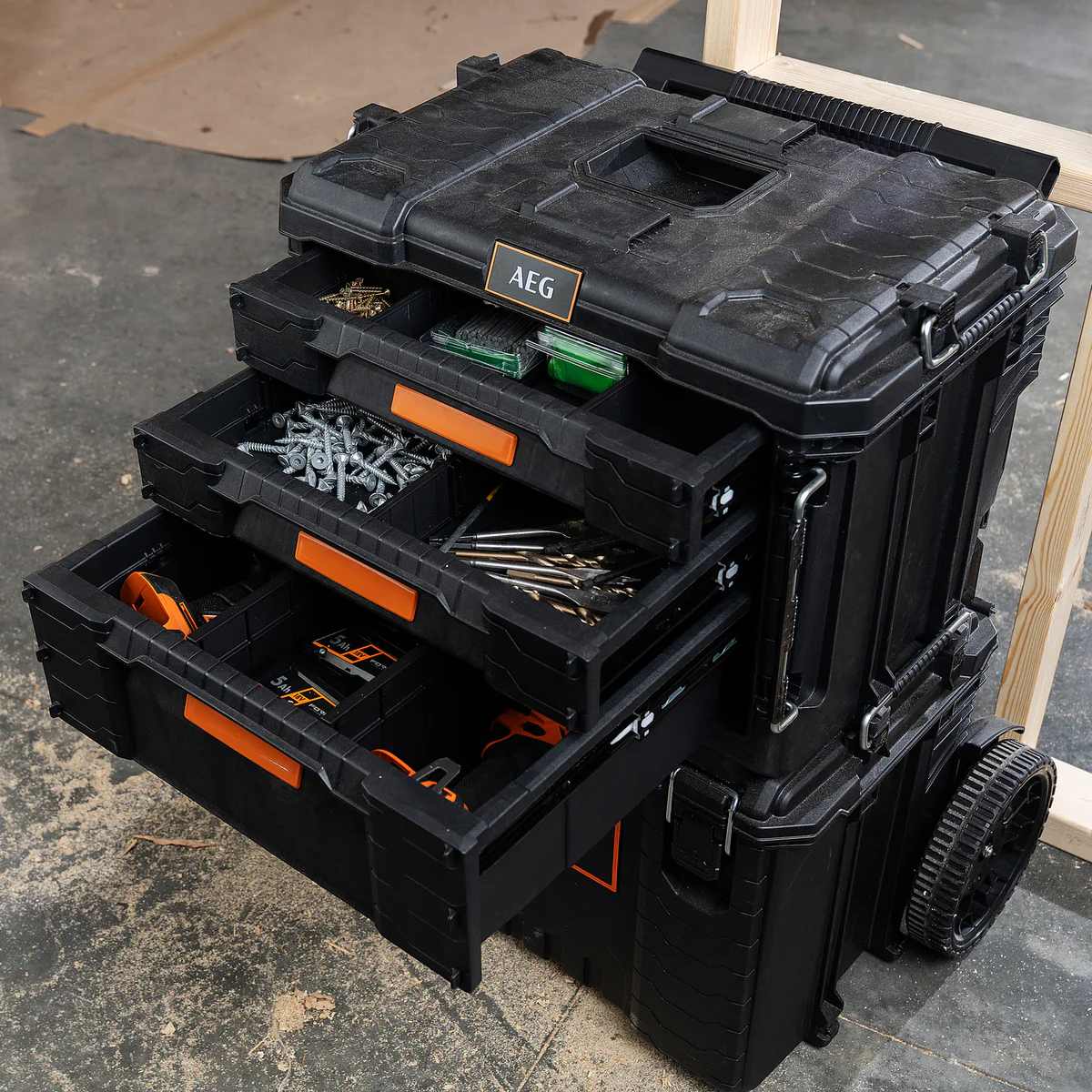 AEG Quickstack 2.0 3-Drawer Toolbox - 385mm x 411mm x 566mm - Durable Storage - Image 4