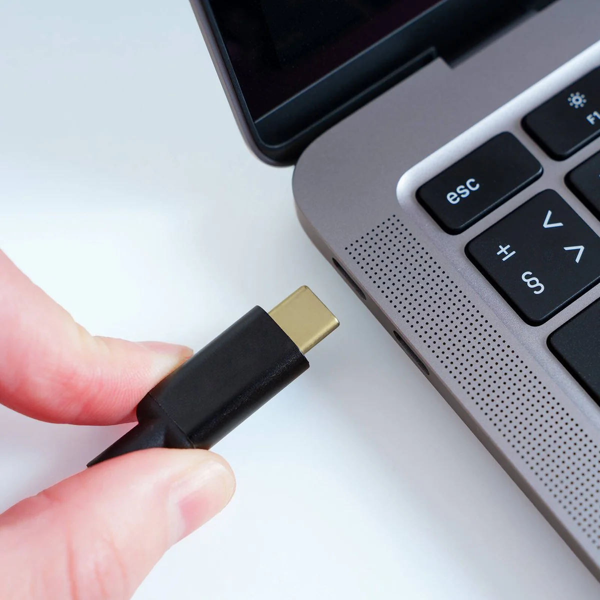 Antsig 2m USB-C to HDMI Lead - 4K 60Hz - Black - Gold Plated Connectors - Image 4