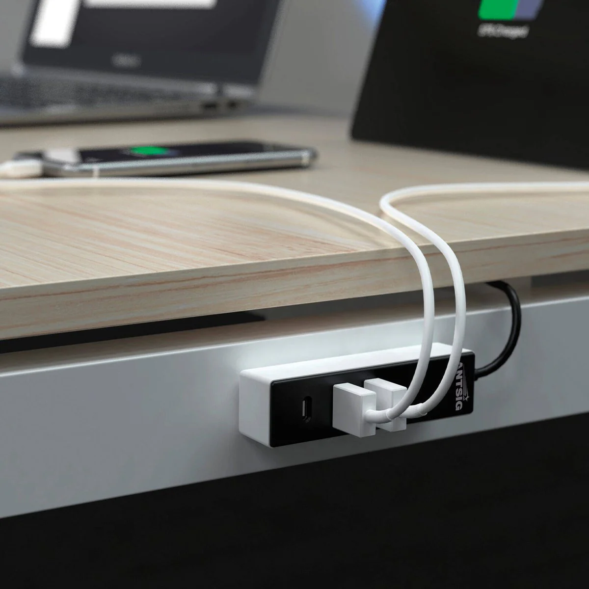 Antsig 3 Port USB Hub - 2x USB-A & 1x USB-C - 1.5m Cable - Black/White - Image 5