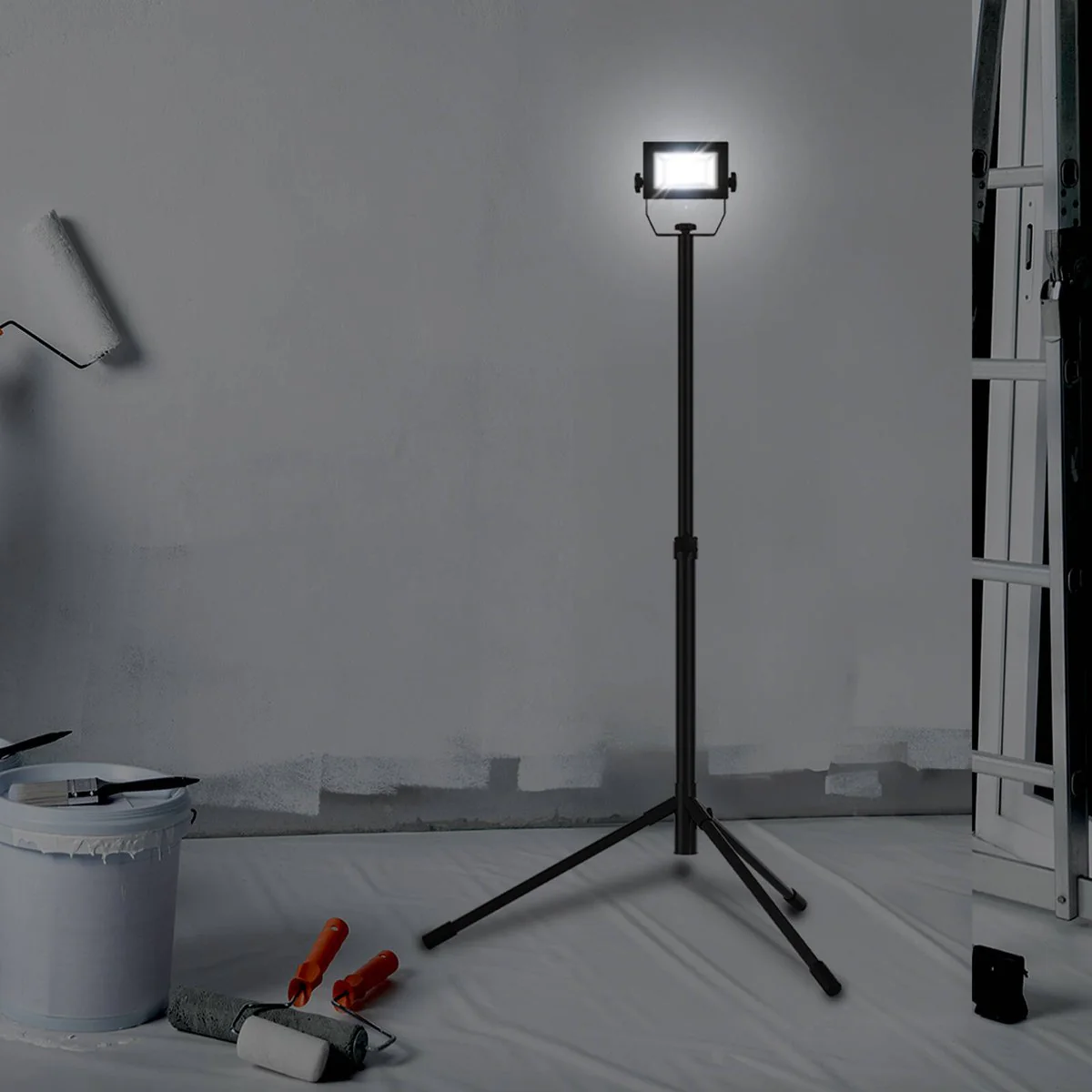 Arlec 30W LED Worklight with Tripod - 2400 Lumens - Weather Resistant - Image 4