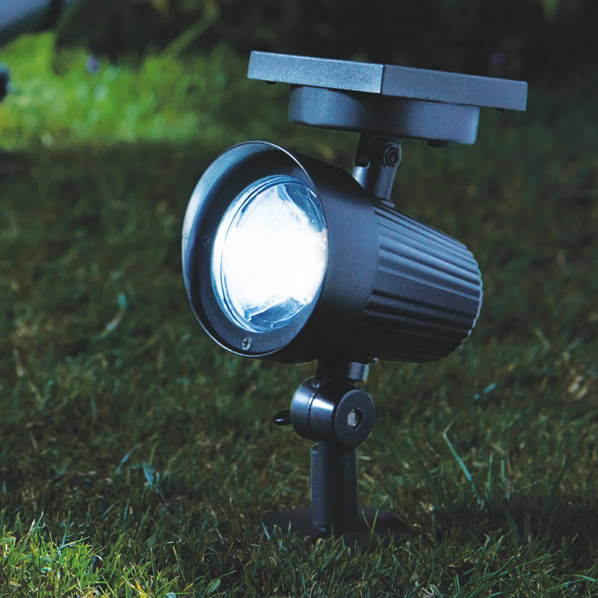 Arlec LED Garden Spot Light - 30 Lumens - Aluminium - Solar Powered - Image 4