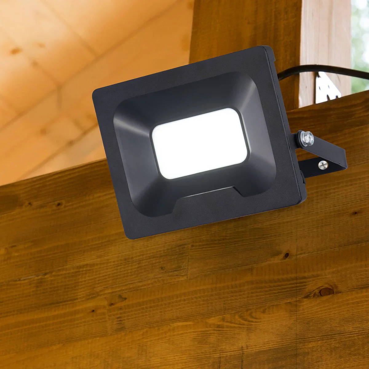 Arlec LED Security Floodlight - 30W - Aluminium - Weather Resistant - Image 4