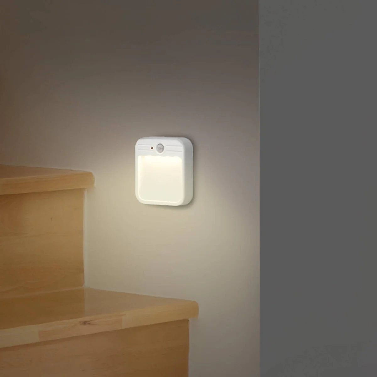 Arlec Motion Sensor Step Light - 36mm x 90mm - Plastic - Rechargeable - Image 4