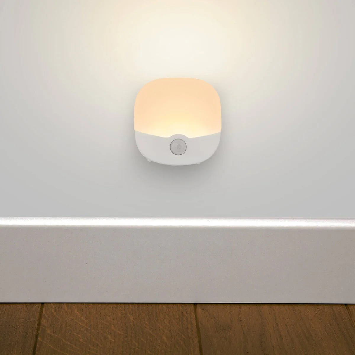 Arlec Rechargeable Motion Square Night Light 2 Pack - 67 x 22mm - White - Wireless - Image 5