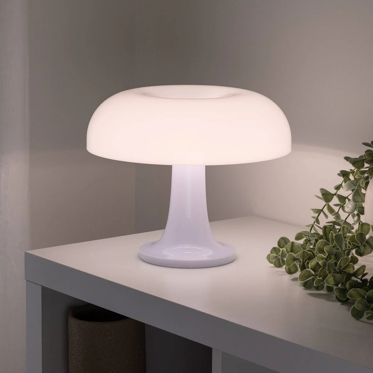 Astin Sinclair Dimmable Mushroom Table Lamp - 260mm x 215mm - White - USB Powered - Image 5