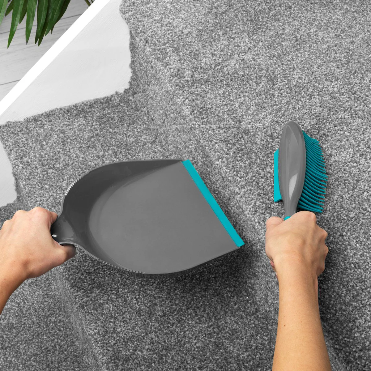 Beldray Pet Plus Dustpan and Brush Set - 305mm x 230mm - Compact Cleaning Solution - Image 3