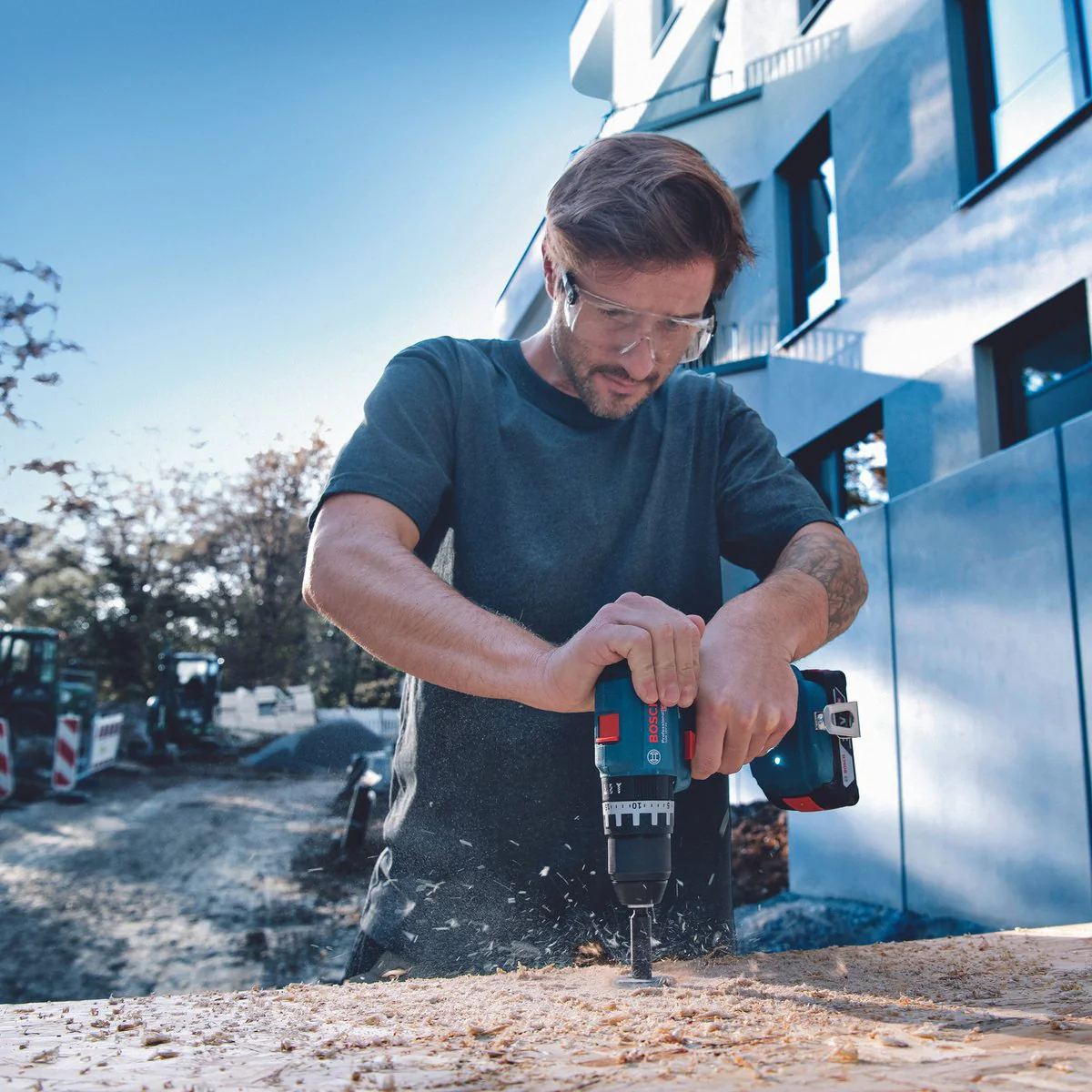 Bosch 18V Professional Brushless Combo Kit - 2 Piece - 5.0Ah Battery Included - Image 4