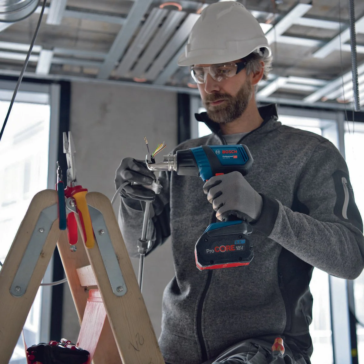 Bosch 18V Professional Heat Gun Skin Only - 300°C - Fast Heating - Portable - Image 3
