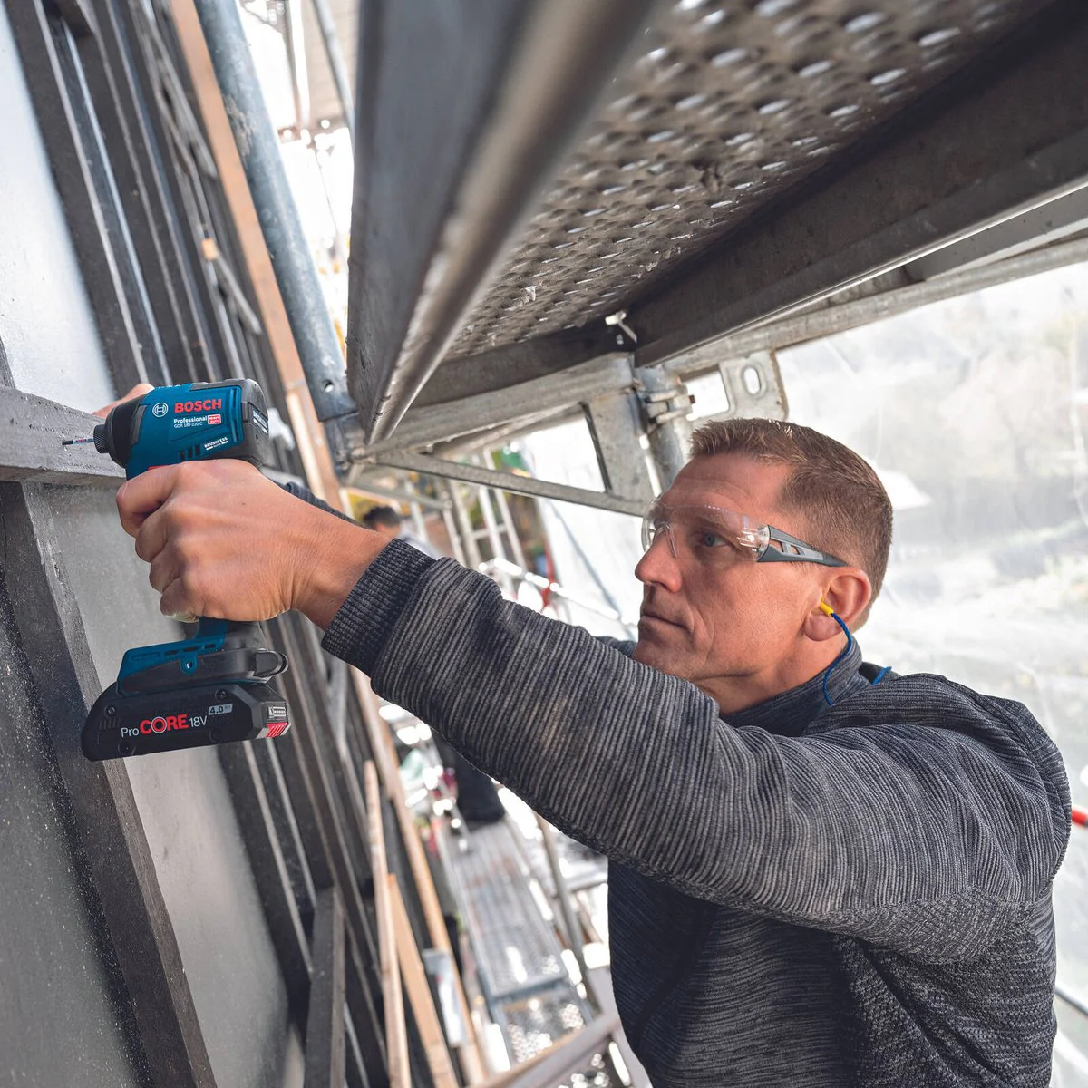 Bosch 18V Professional Impact Driver - 220Nm - Cordless - Compact Design - Image 4