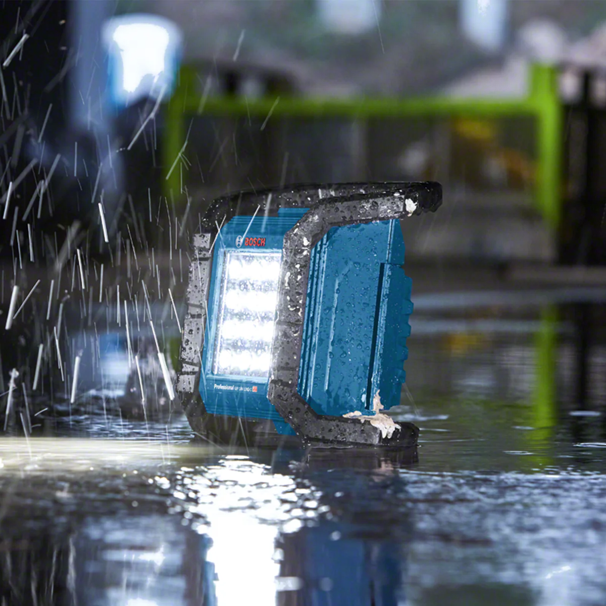 Bosch Floodlight - 1200lm - IP64 Rated - Smartphone Control - Image 3