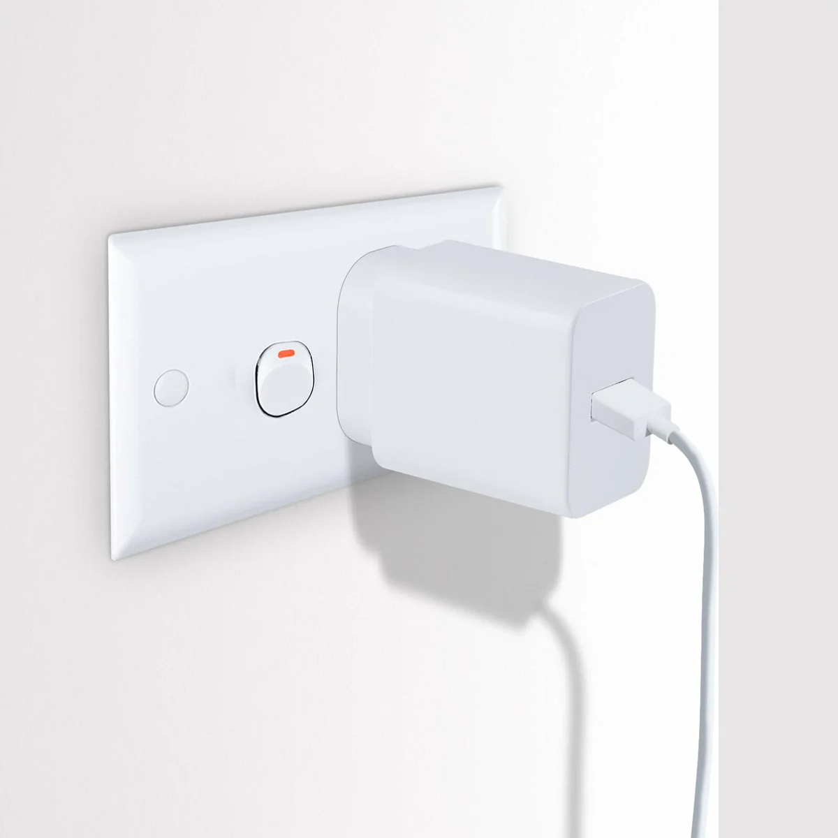 Click 12W USB-A Wall Charger - Compact Design - 5V 2.4A Output - CLK1001B - Image 3