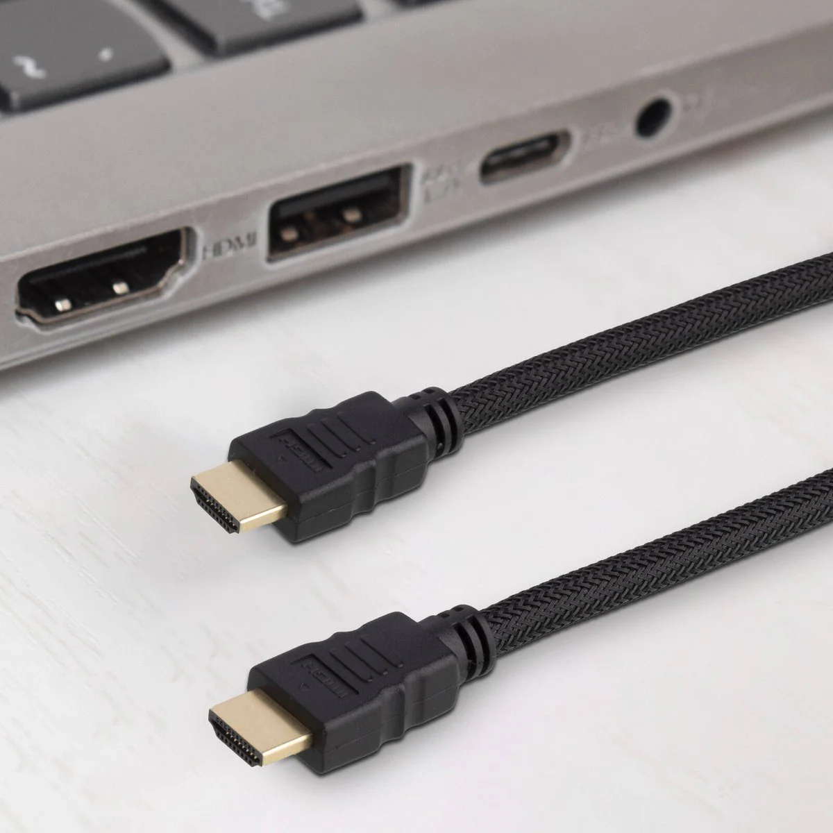 Click 5m 4K HDMI Cable - Black - 60Hz - Durable Nylon Braided Sheath - Image 3