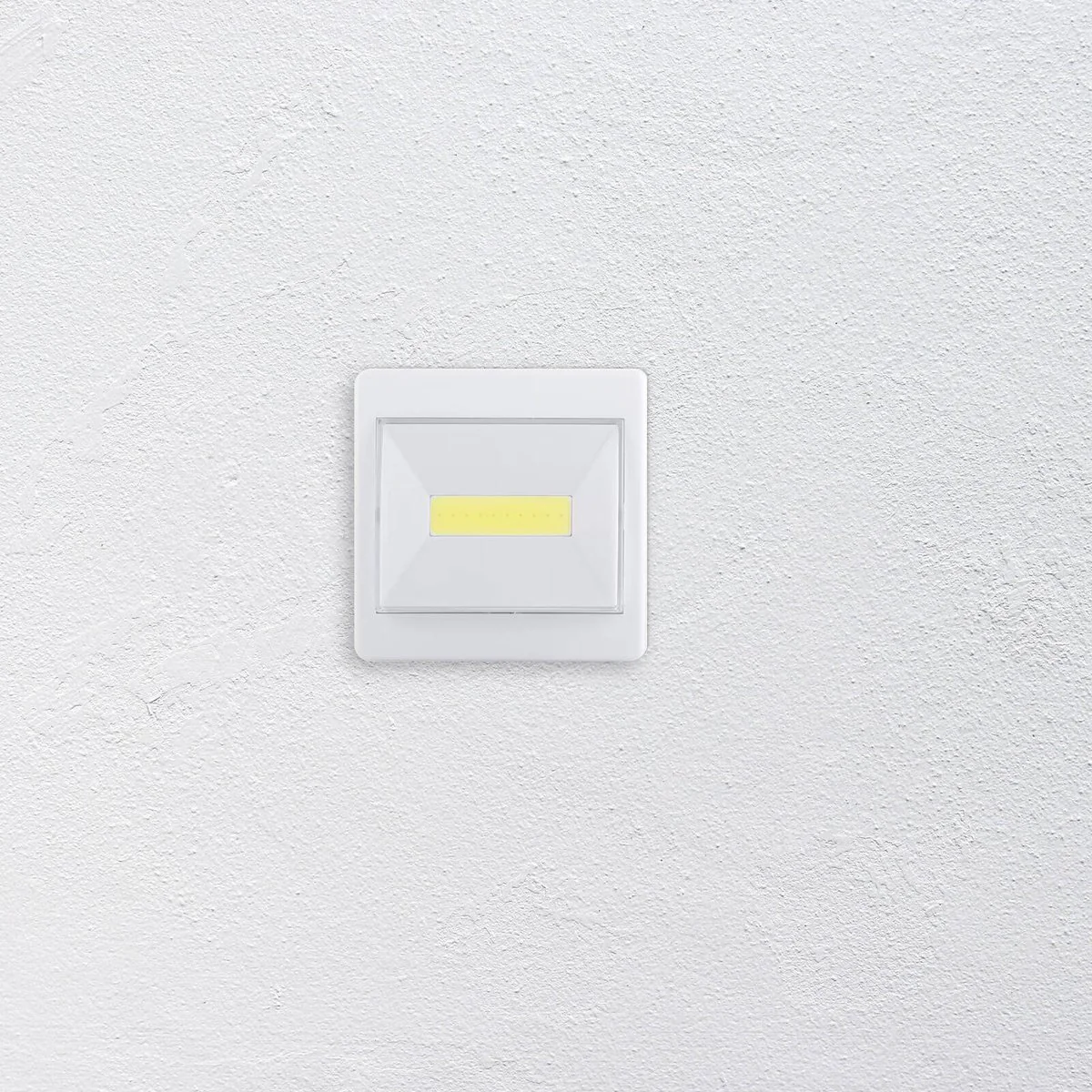 Click LED Light Switch - 100 Lumens - Compact White - Battery Powered - Image 4