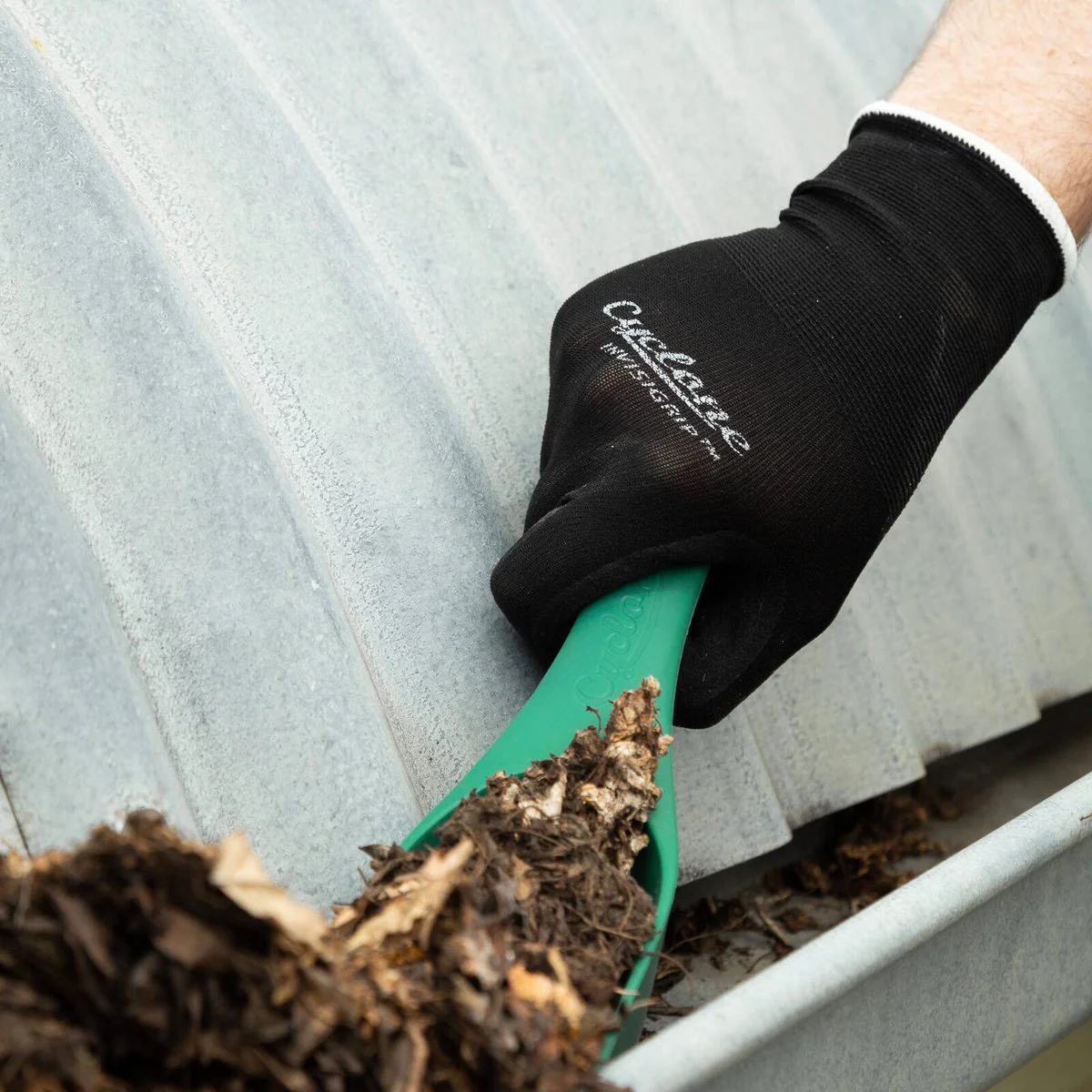 Cyclone Small Invisigrip Tough Gardening Gloves - 15 Gauge Nylon - Anti-Slip Grip - Abrasion Resistant - 110mm x 280mm - Image 4
