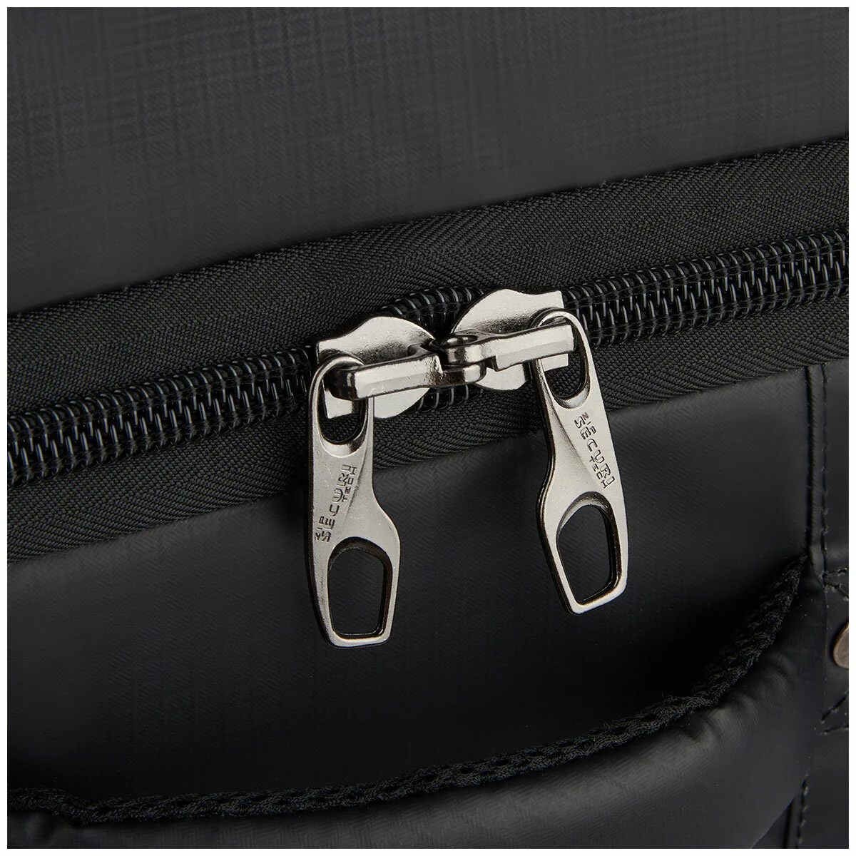 Delsey Raspail Wheeled Duffle Bag 64cm Black Polyester Capacity 55L - Image 12
