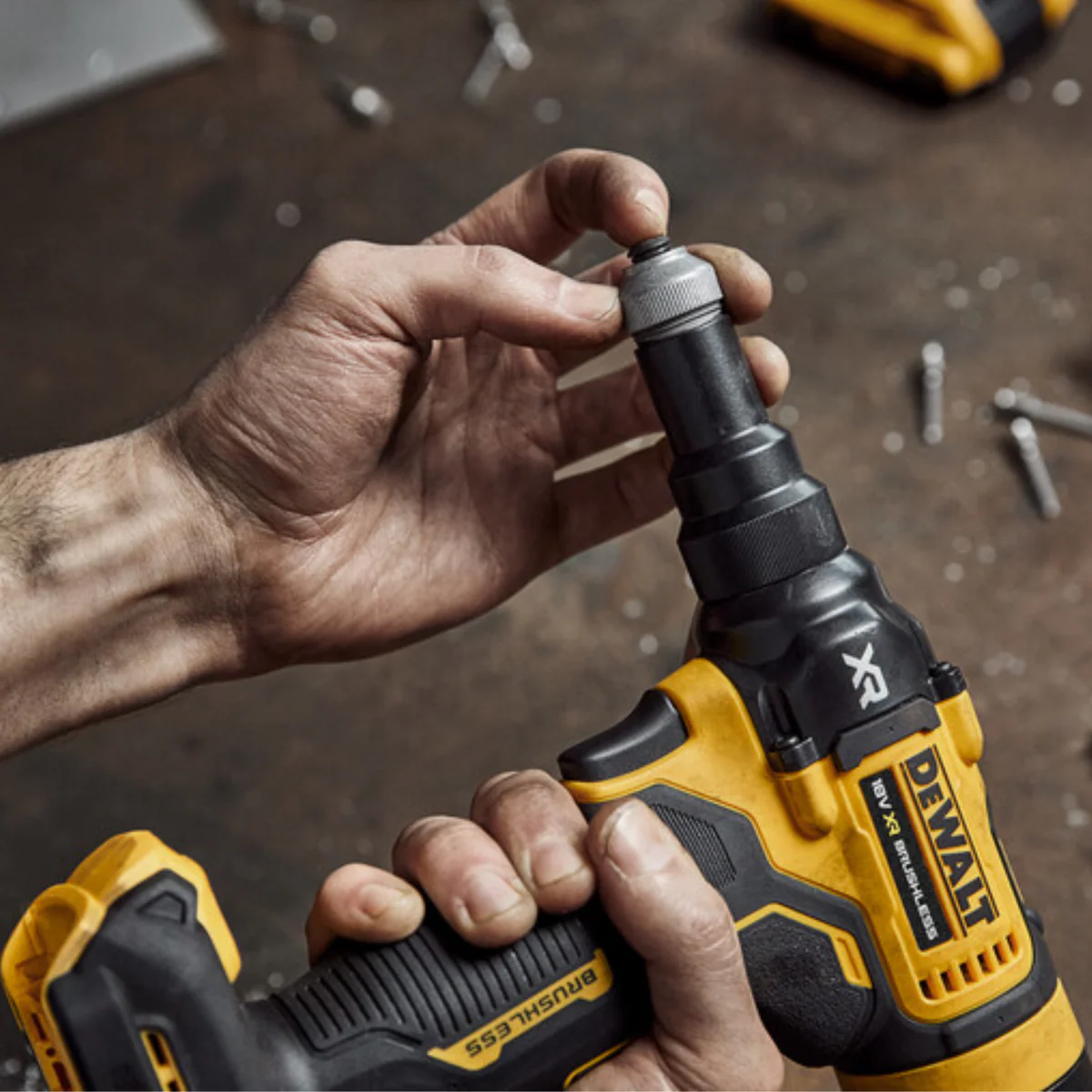 Dewalt 18V Cordless Rivet Gun - 4.8mm - 10,000N Pulling Force - Image 5