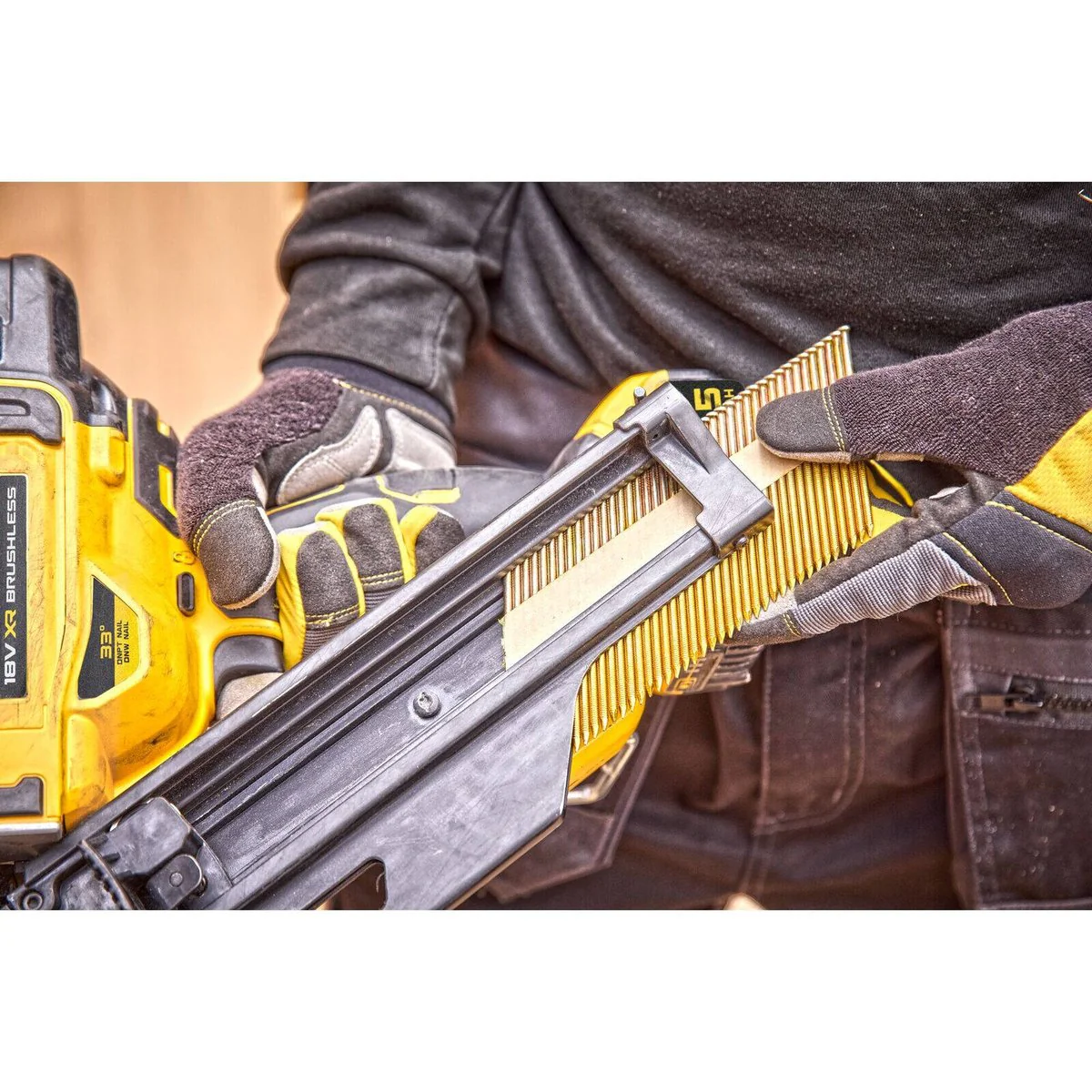 Dewalt 18V XR Framing Nailer - 90mm - DCN930N-XJ - Cordless - Brushless Motor - Image 4
