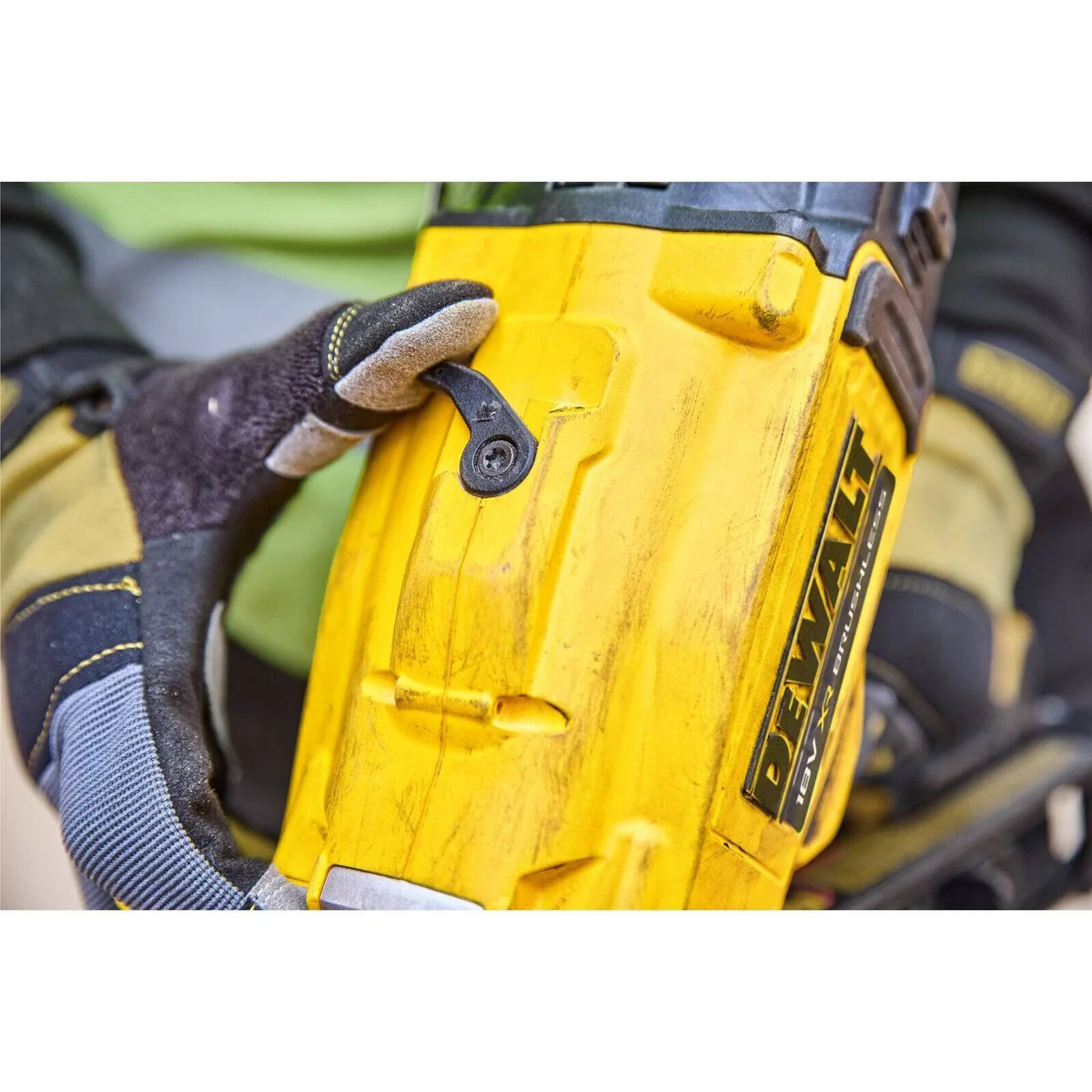 Dewalt 18V XR Framing Nailer - 90mm - DCN930N-XJ - Cordless - Brushless Motor - Image 5