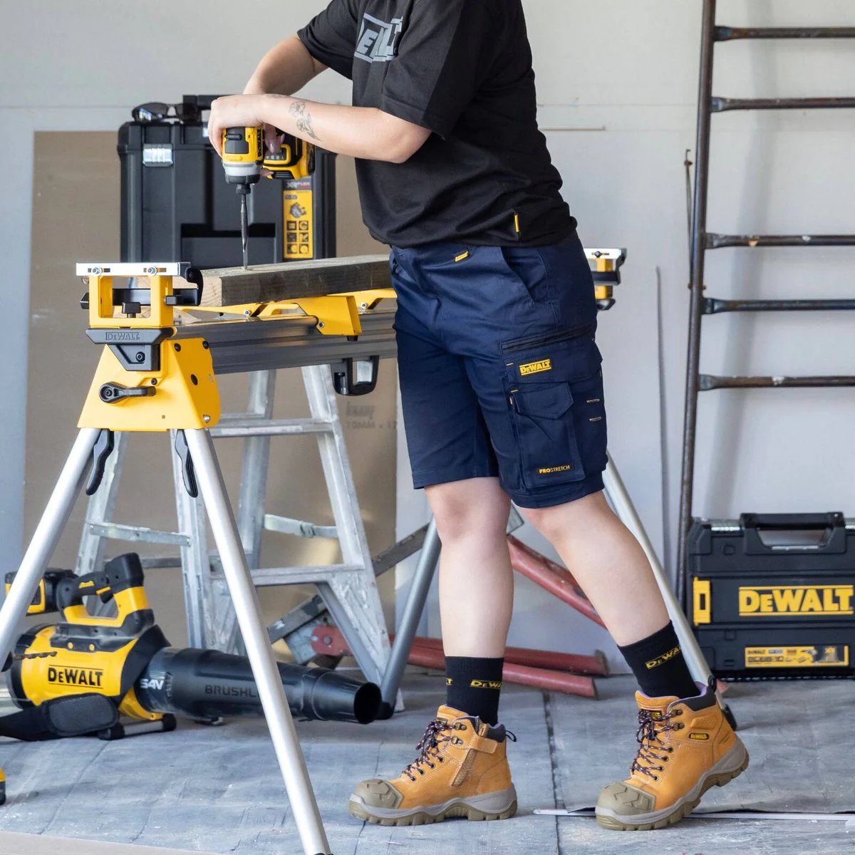 Dewalt Bennington Prostretch Shorts Size 34 - Navy - 360° Movement - Durable - Image 4
