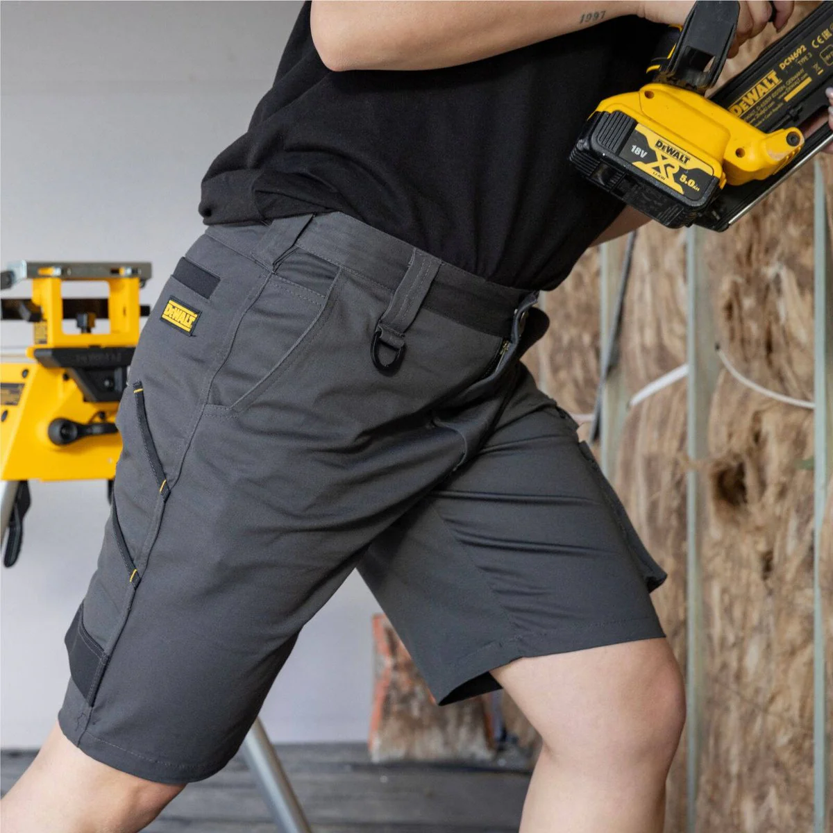 Dewalt Bennington Prostretch Shorts Size 38 - Grey - 360° Movement - UPF 50+ - Image 4