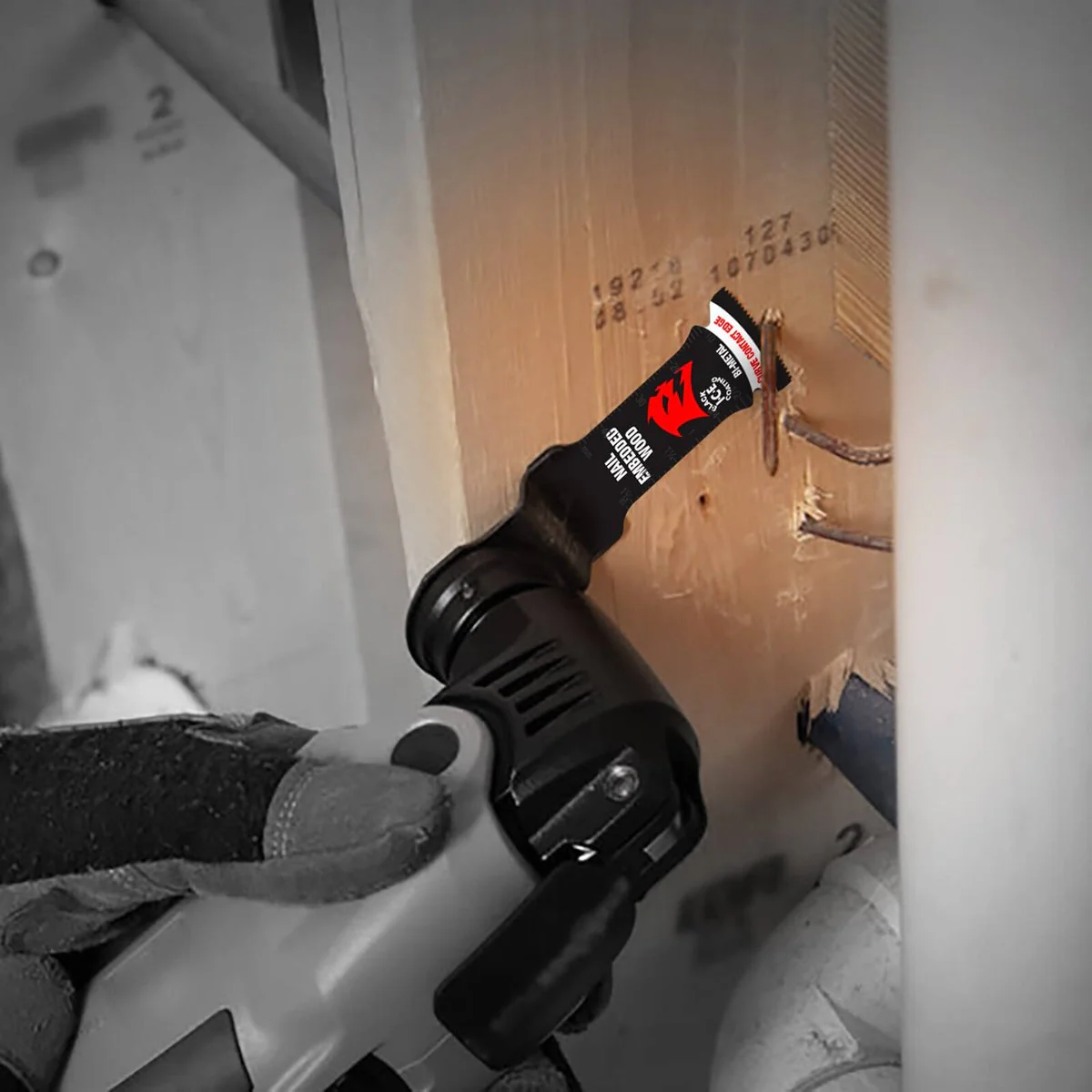 Diablo 32mm Starlock Bi-Metal Multi Tool Blade - Nail Embedded Wood - Durable Cutting Edge - Image 5