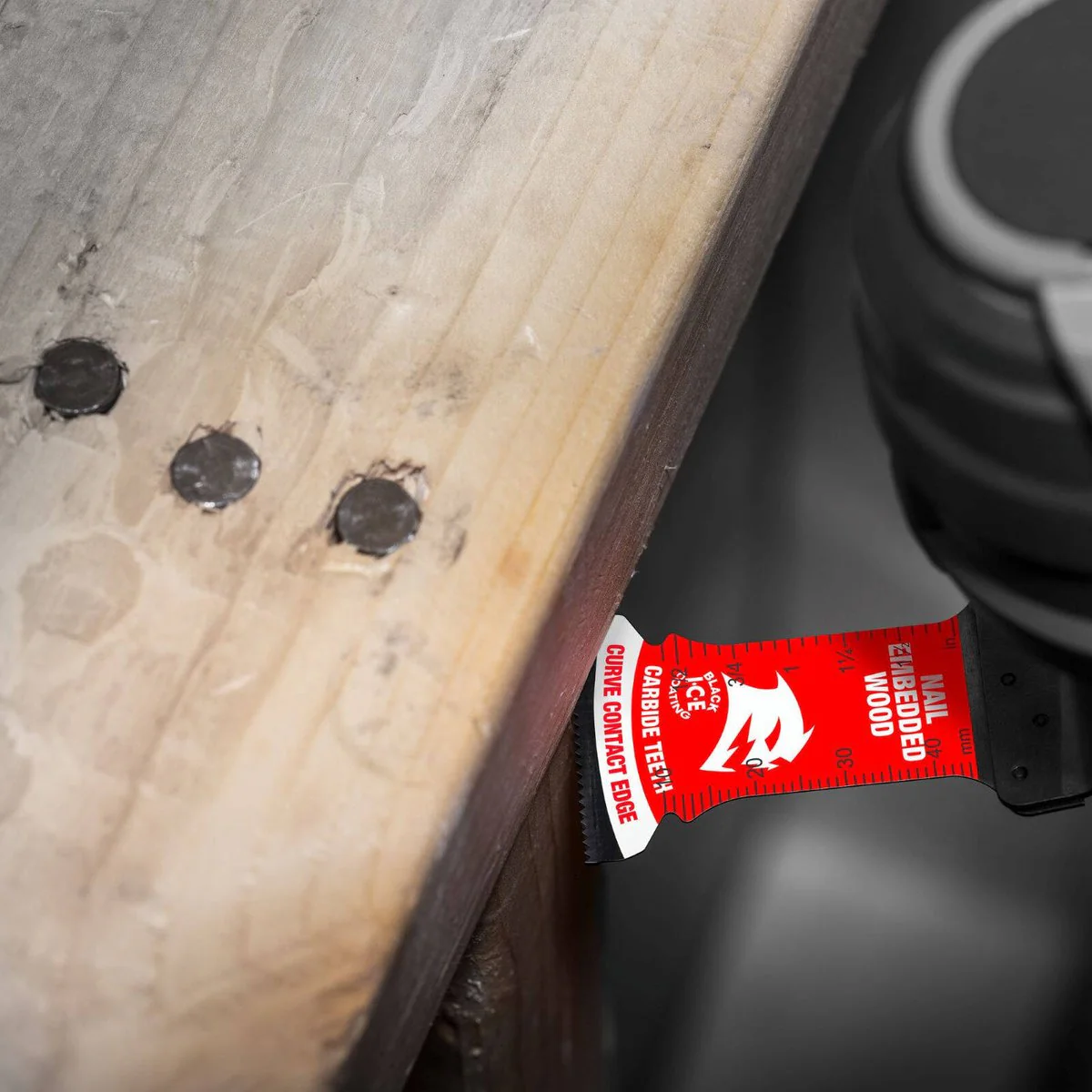 Diablo 32mm Universal Amped Demo Demon Carbide OMT - 3 Pack - Nail Embedded Wood Cutting Blades - Image 3
