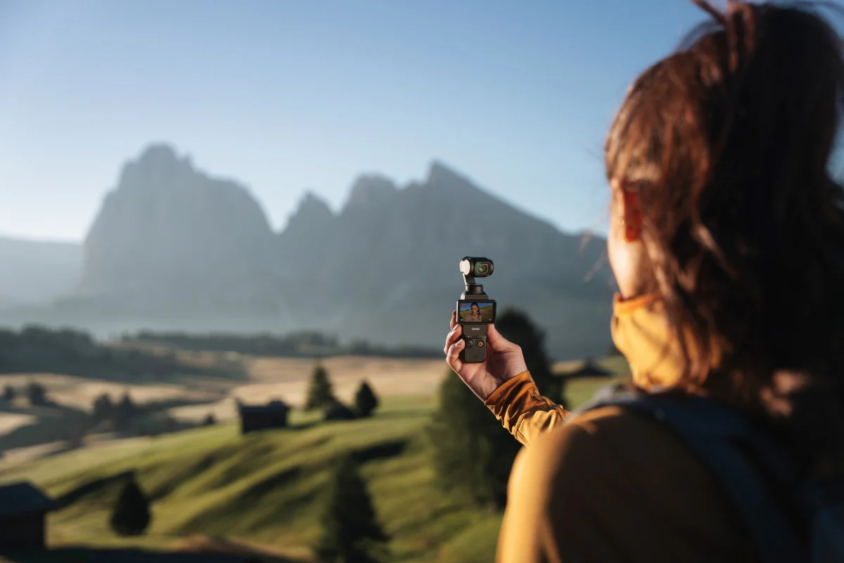DJI Osmo Pocket 3 Creator Combo 4K Action Camera - Image 3