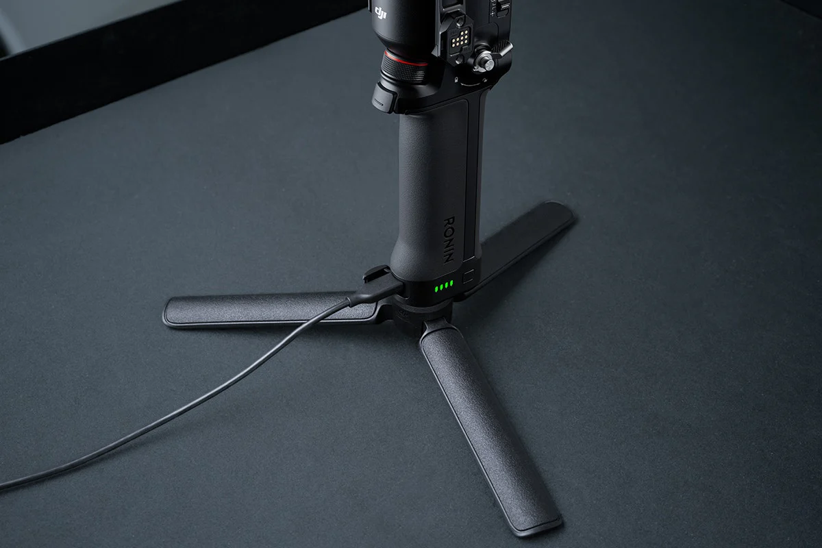 DJI RS 5 Combo Gimbal Stabiliser for DSLR and Mirrorless - Image 11