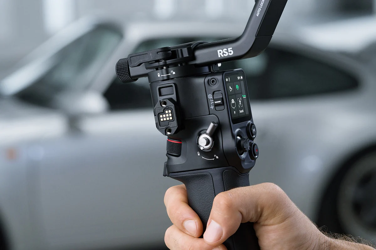 DJI RS 5 Combo Gimbal Stabiliser for DSLR and Mirrorless - Image 8