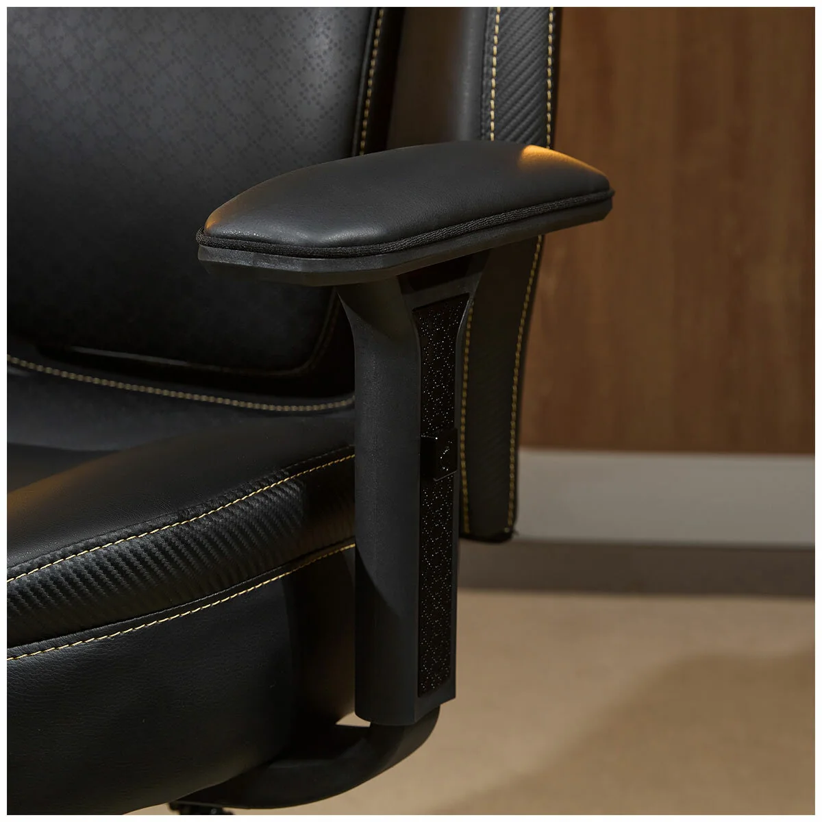 DPS Gaming Chair 3D Insight Synchro 52851-BLKGLD Black Gold - Image 5