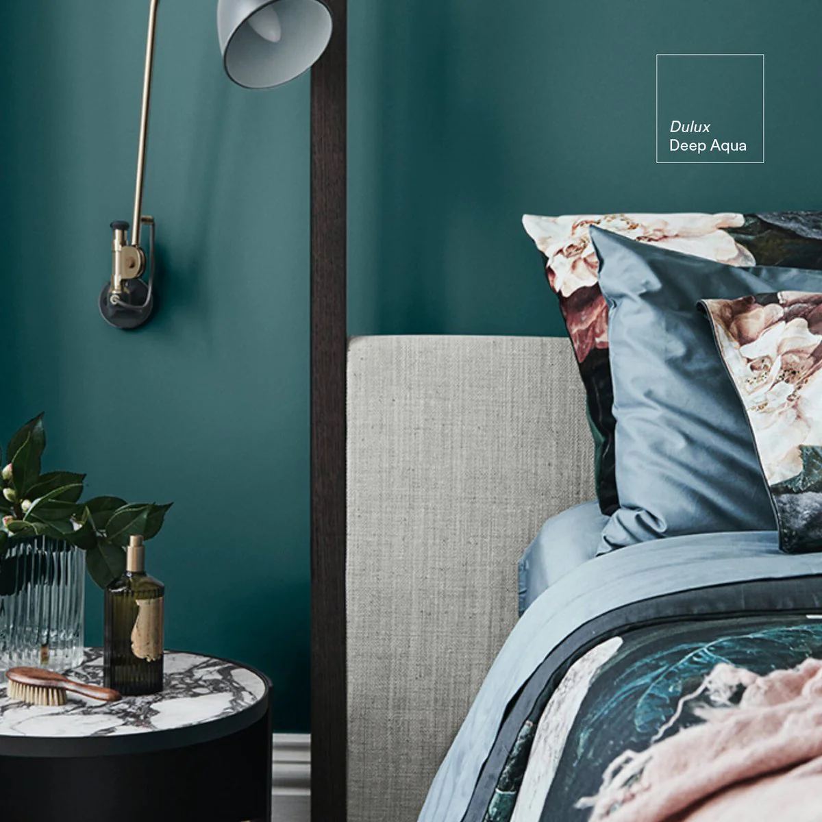 Dulux 4L Blue Low Sheen Wash Wear Interior Paint - 192mm x 179mm x 176mm - Washable, Stain Resistant - Image 2