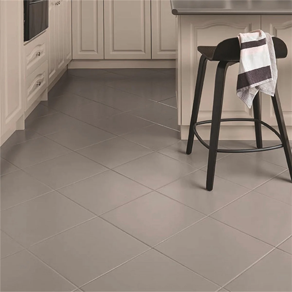 Dulux Renovation Range Floors Satin - 1L - Deep - Water-Based Coating - Image 2