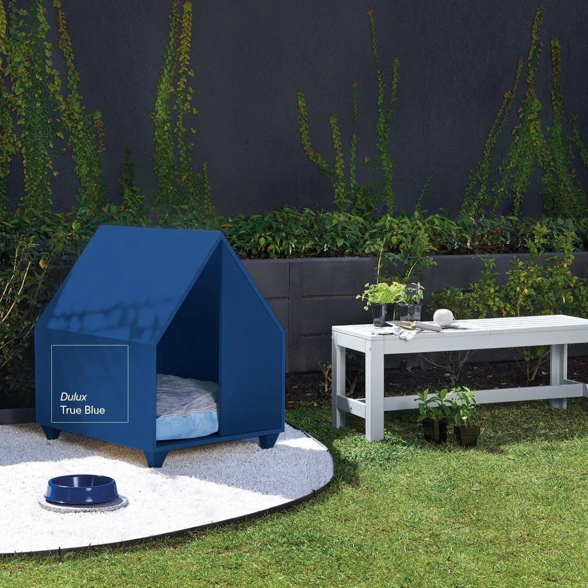Dulux Weathershield Gloss Exterior Paint 1L - Blue - Self-Priming - Image 4