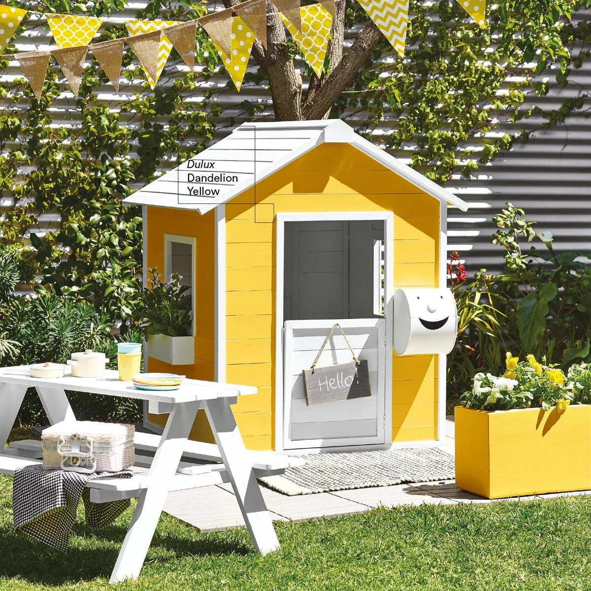 Dulux Weathershield Gloss Exterior Paint 4L - Bold Yellow - 4L - Image 4