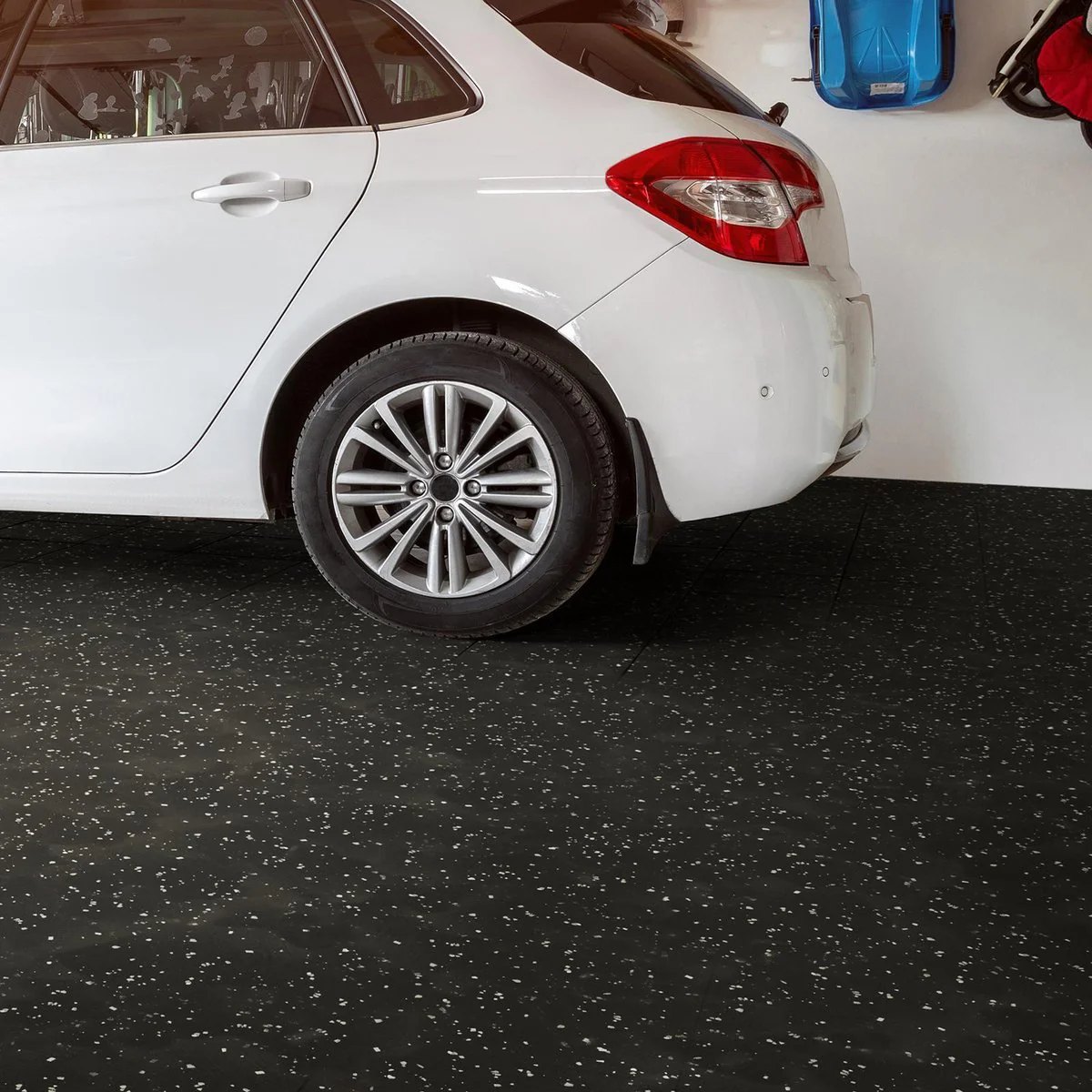 Dy Mark Garage Floor Epoxy Coat - 8L - Solvent-Based - Gloss Finish - Image 3