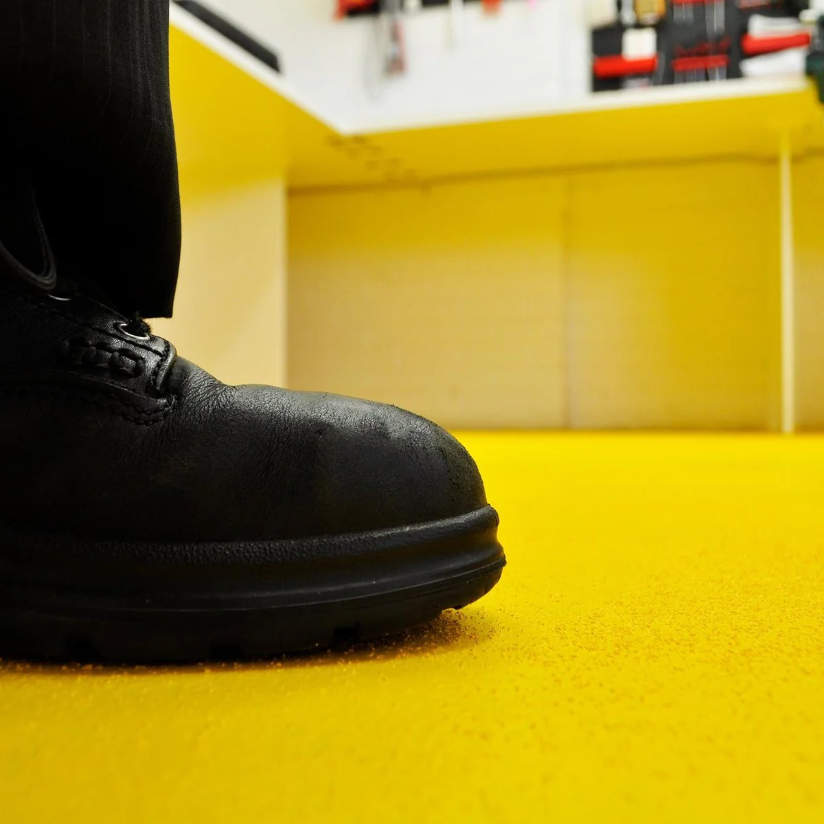 Dy-Mark TreadRite 1L Clear - Slip-Resistant Coating for Durable Surfaces - Image 3