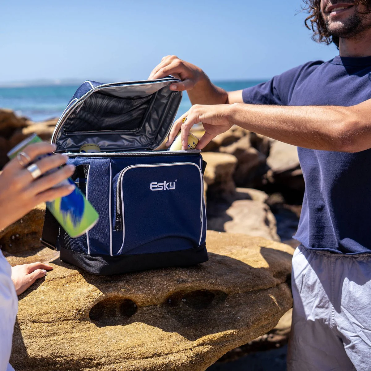 Esky 30 Can Soft Cooler Bag - 16L - Blue - Leak-Proof Insulation - Image 3