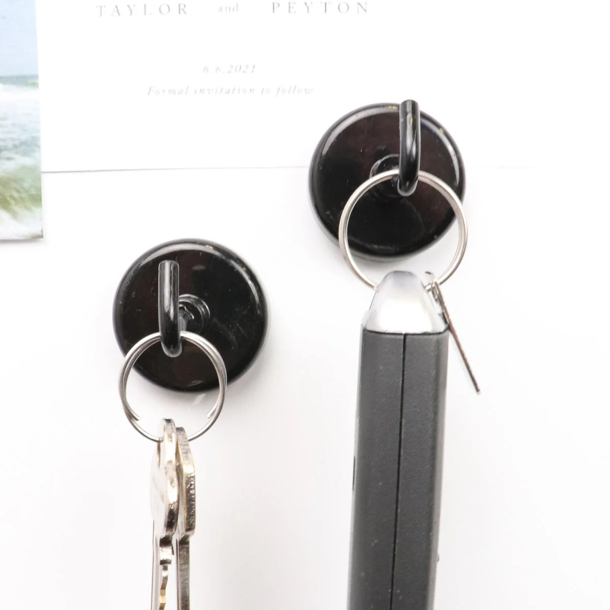 Everhang Magnetic Hook - 35mm - Ferrite - 6.3kg Pull Rating - 4 Pack - Image 3