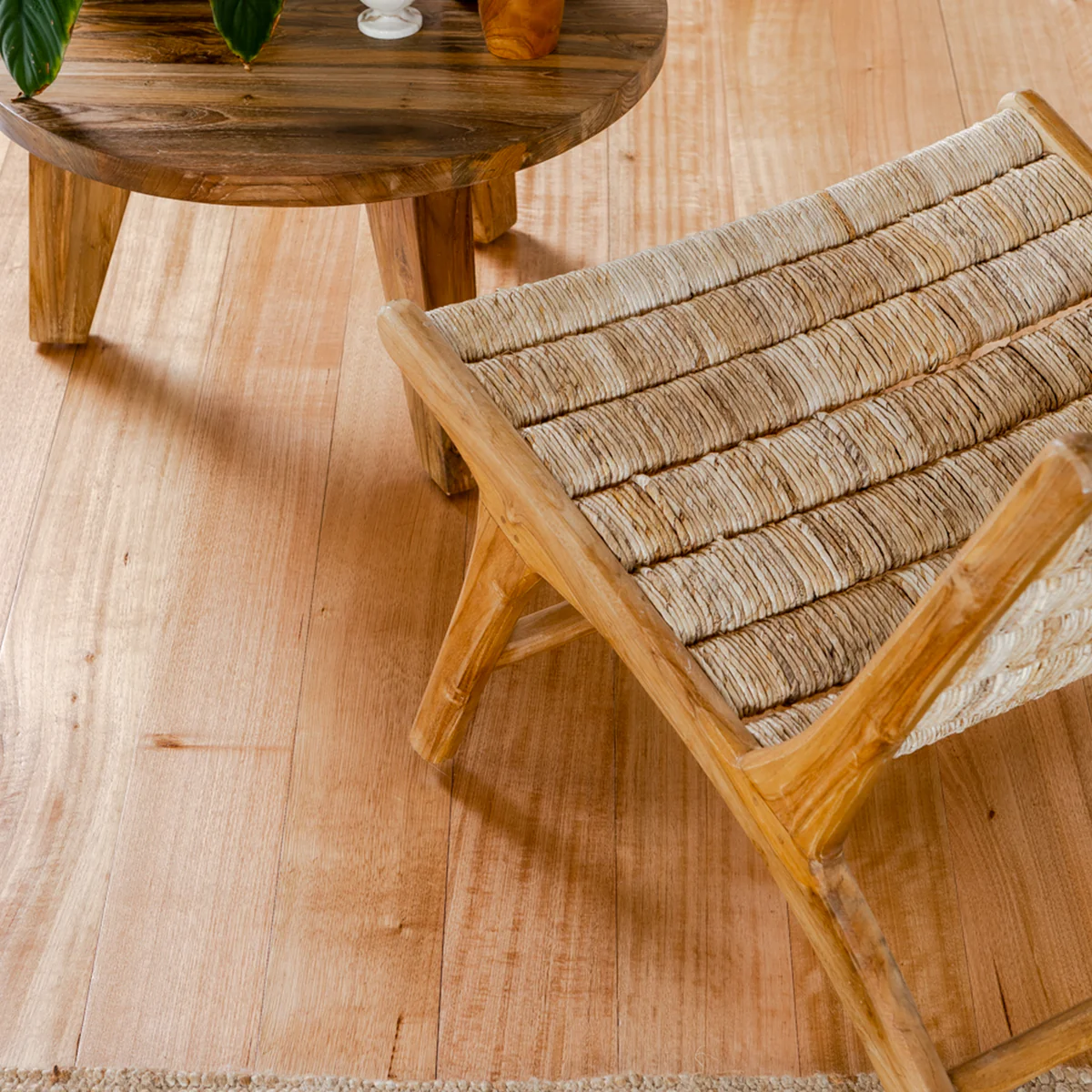 Feast Watson Timber Floor Varnish - 1L - Oil Based - Satin Finish - Image 2