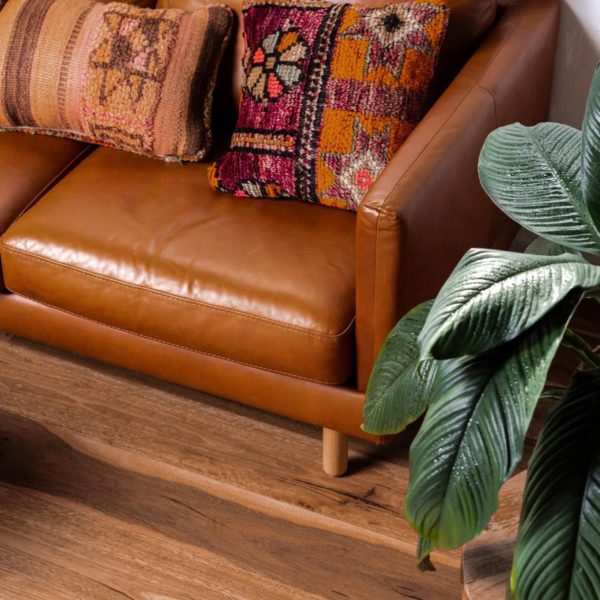 Feast Watson Tung Oil Blend - 1L - Natural Timber Oil - Matt Finish - Image 5