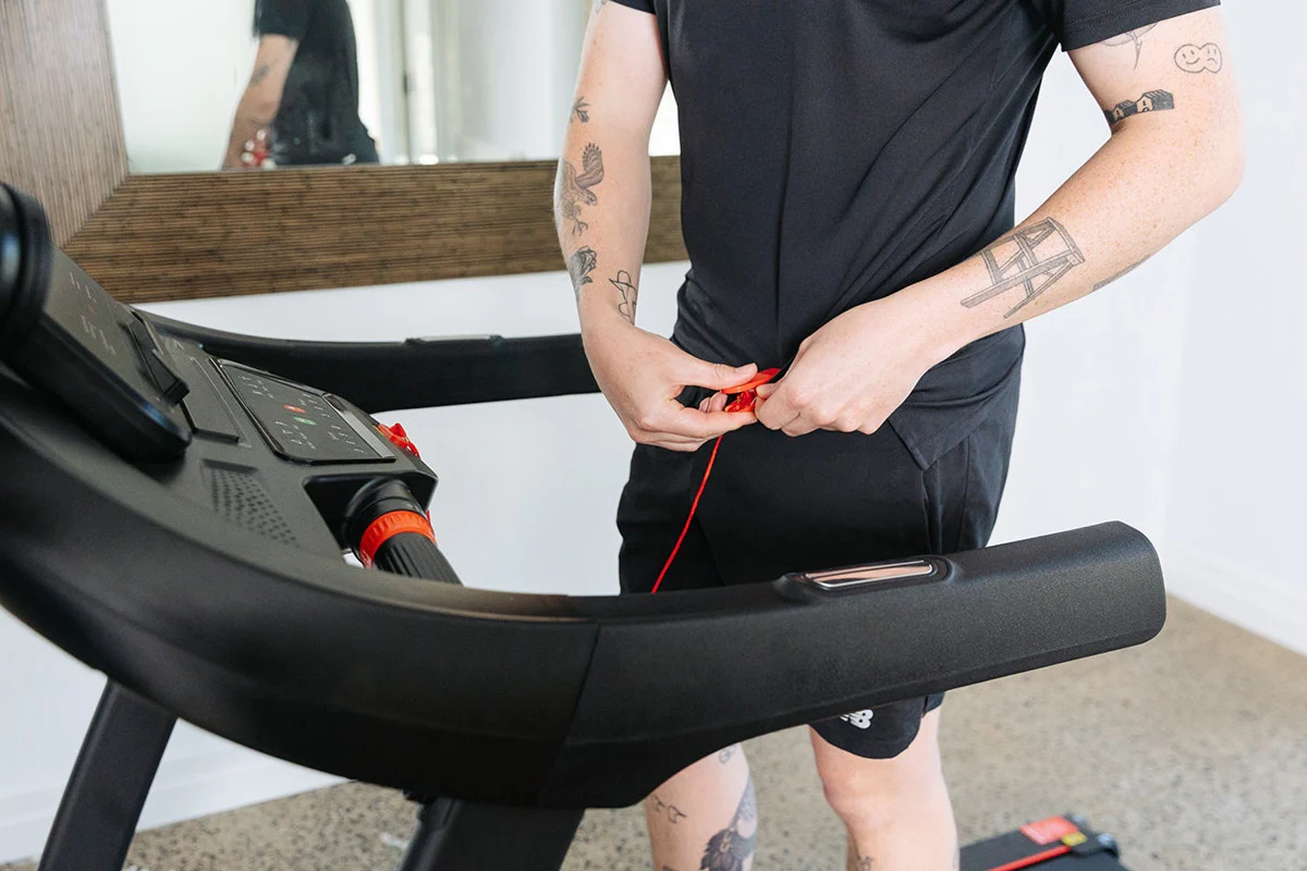 Fortis Foldable Incline Treadmill with 22 Levels & 3.5HP Motor - Image 8