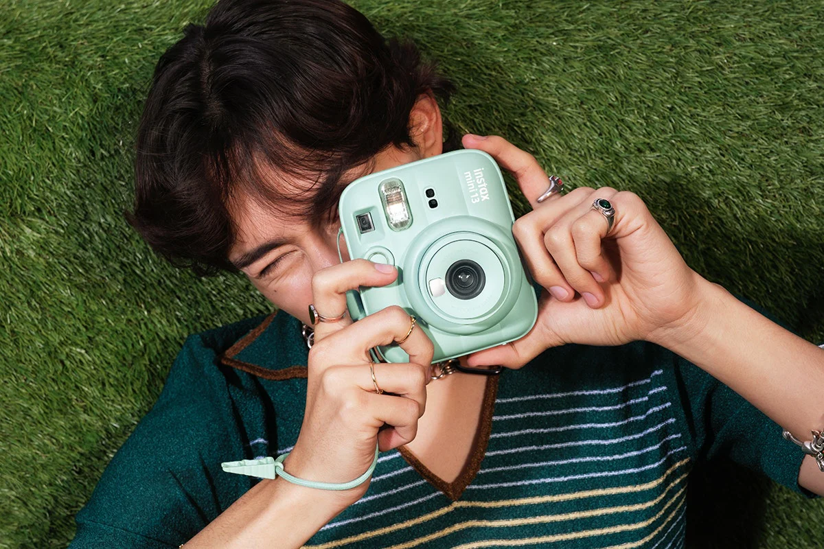 Fujifilm Instax Mini 13 Instant Camera Lagoon Green - Image 10