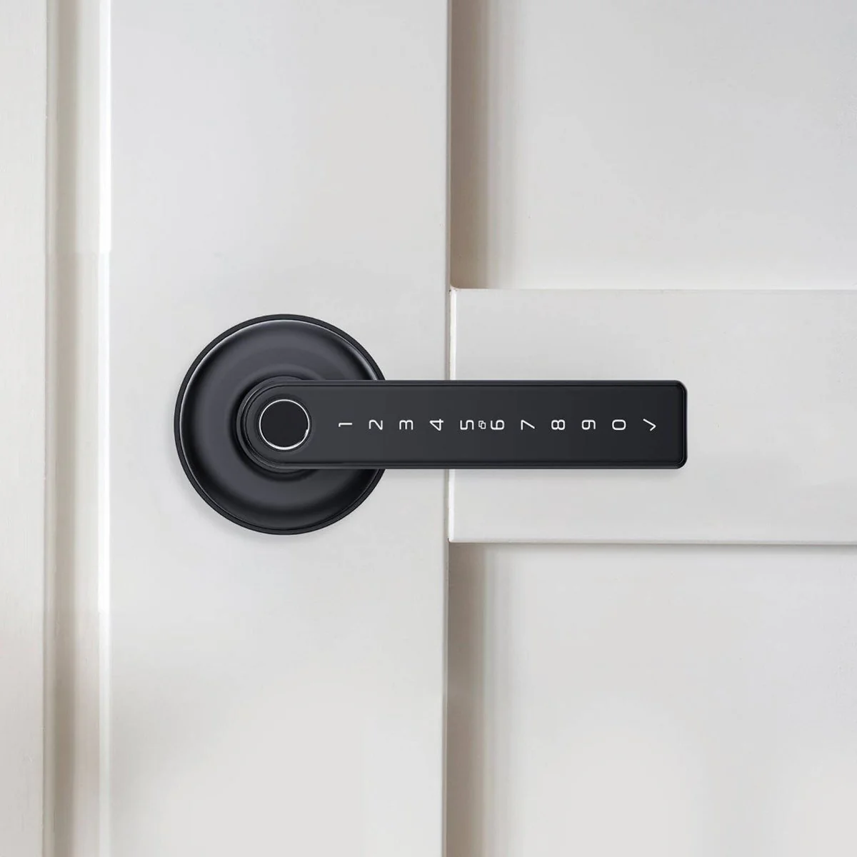 Gainsborough Graphite Mode Smart Lever Lock - RFID, Fingerprint, Keypad - 90mm x 195mm - Secure Access - Image 4