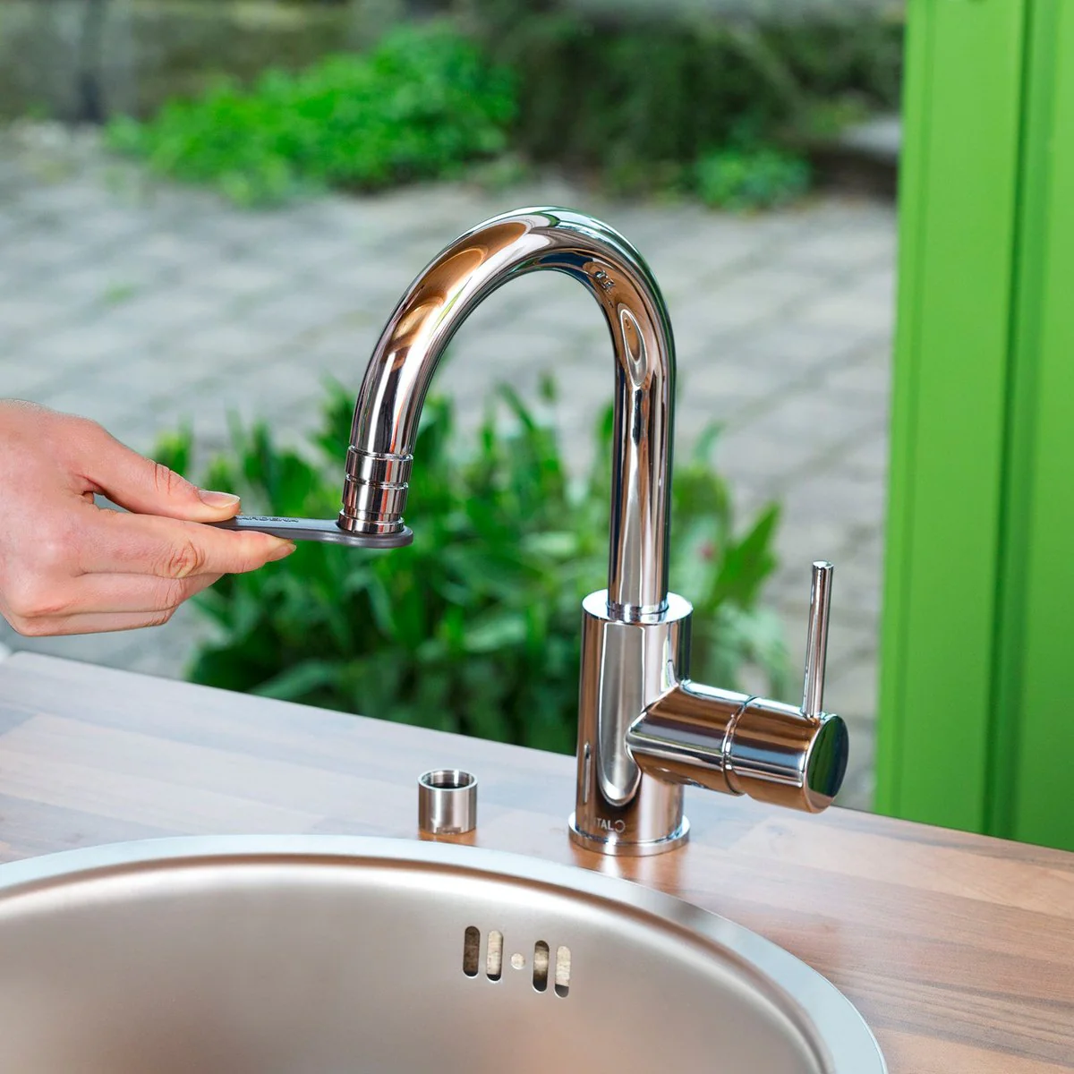 Gardena Indoor Tap Adaptor - M22 x 1 & M24 x 1 - Grey/Orange - Easy Attachment - Image 4