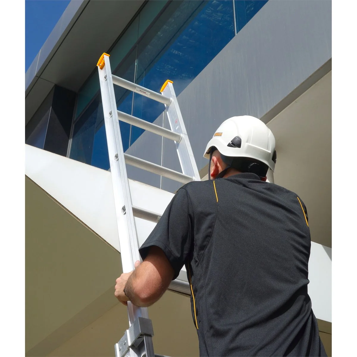 Gorilla Ladders Height Safety Helmet - Type 1 ABS Plastic - White - 52-63cm - Image 3
