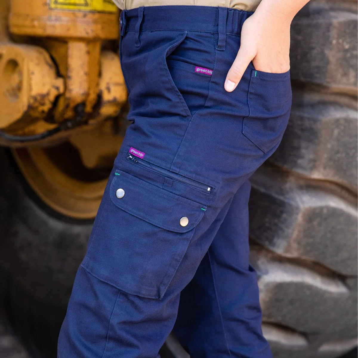 Green Hip Give Cargo Pants - Women's Size 22 - Blue - Adjustable Length - UPF 50+ - Image 4