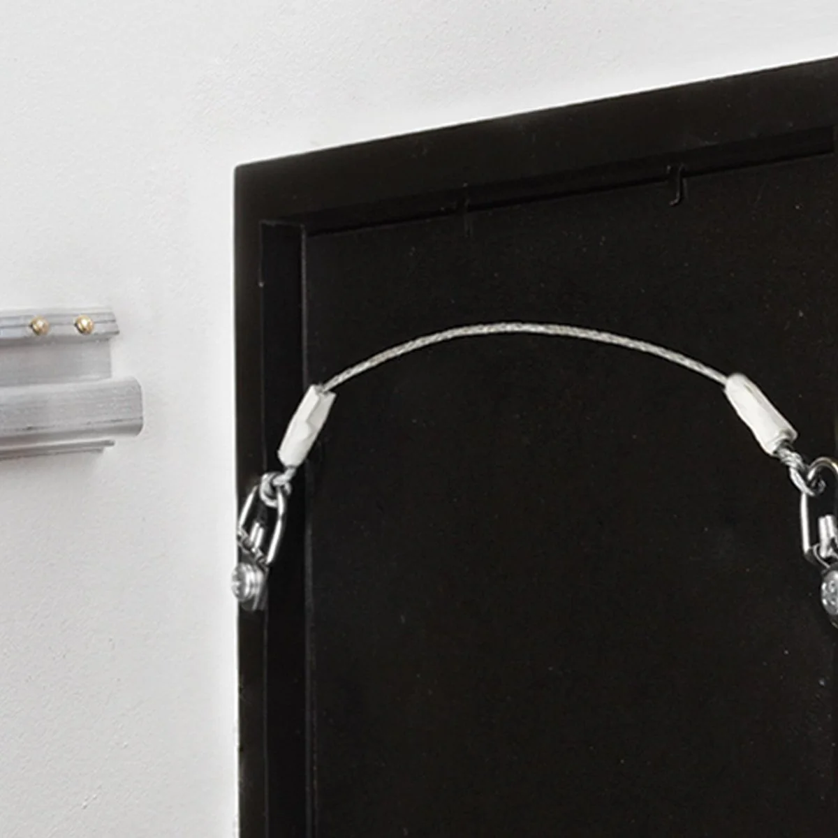 Hangman Wall Hanger - 22kg Load Capacity - 7cm Picture Hanger - Image 4
